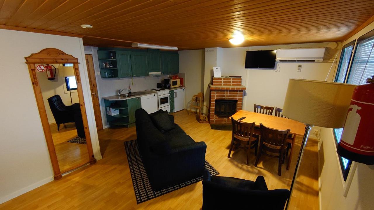 Hotel Guossi Karigasniemi Extérieur photo