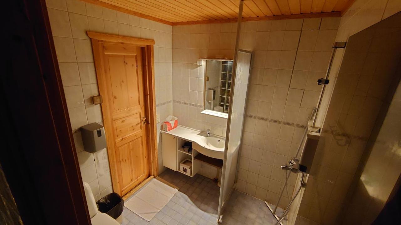 Hotel Guossi Karigasniemi Extérieur photo